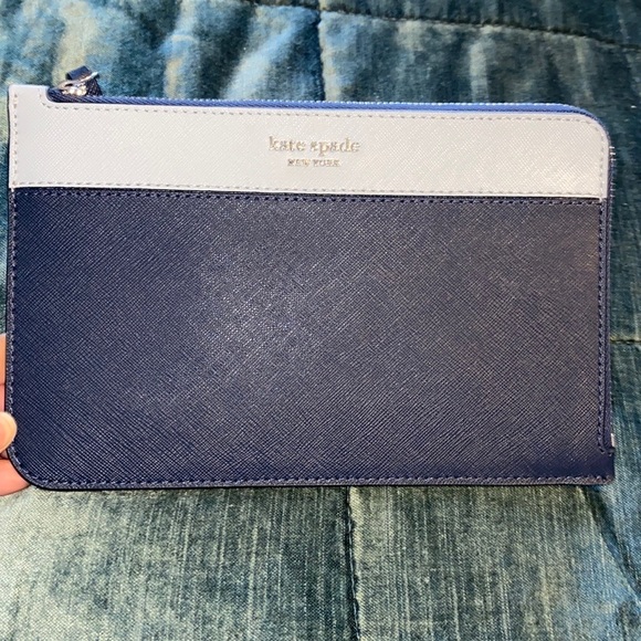 Kate spade wristlet- navy/baby blue - Picture 5 of 5